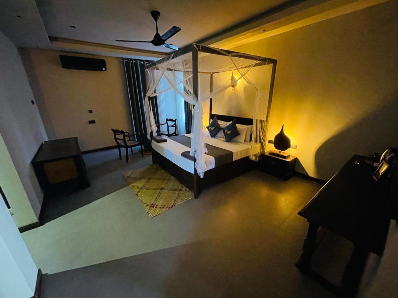 Bohemian Nest Hotel เนกอมโบ ภายนอก รูปภาพ